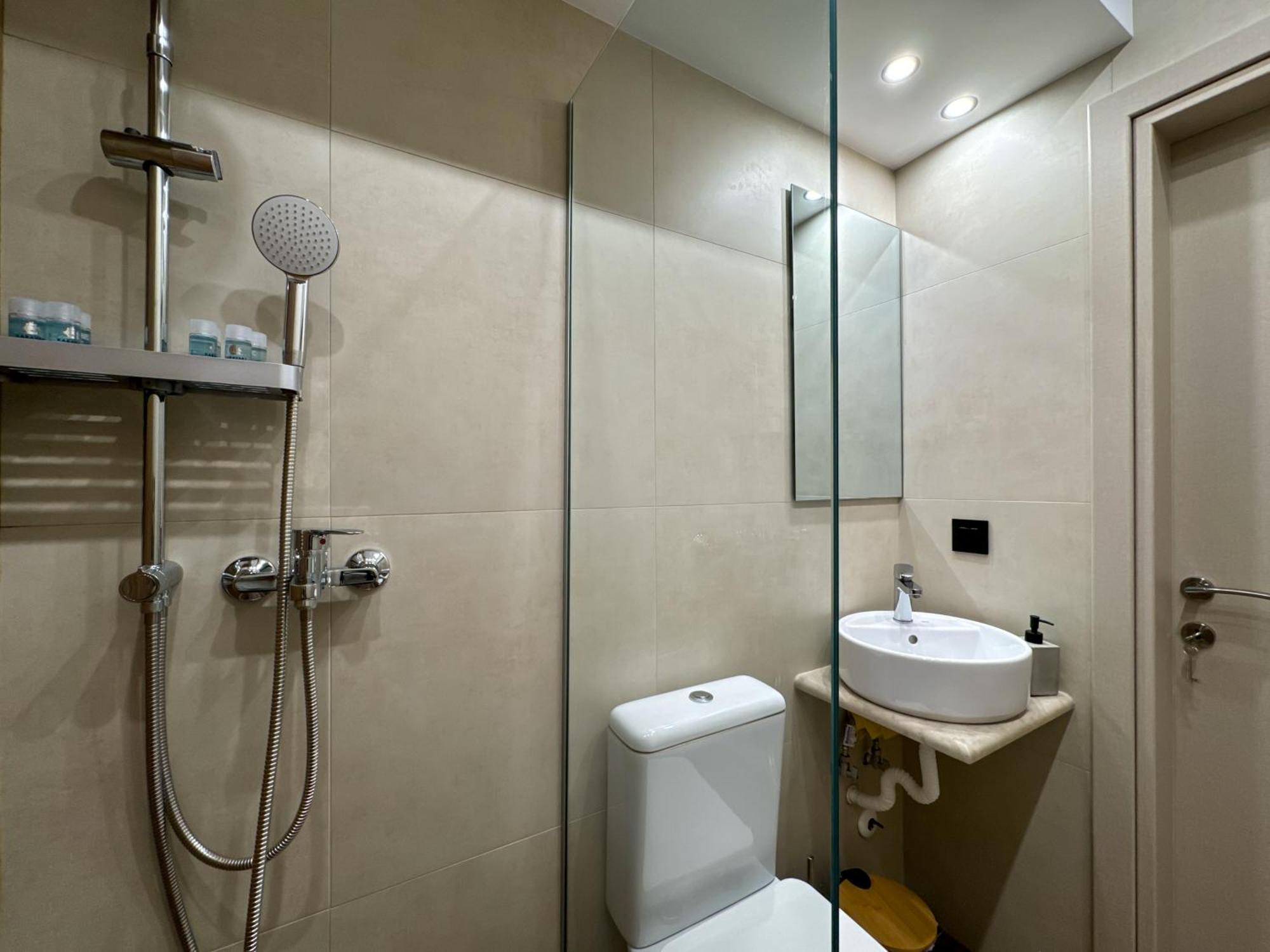 Bluekaravan Suite Thessaloniki Exterior photo